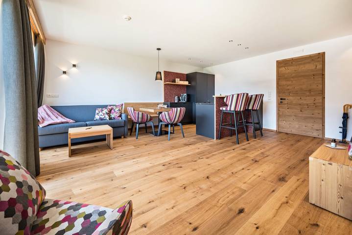 Hel lejlighed, Apartment "Mulin Loise" next to the Skiing Area with Mountain View, Sauna & Garden in Valles, Mühlbach