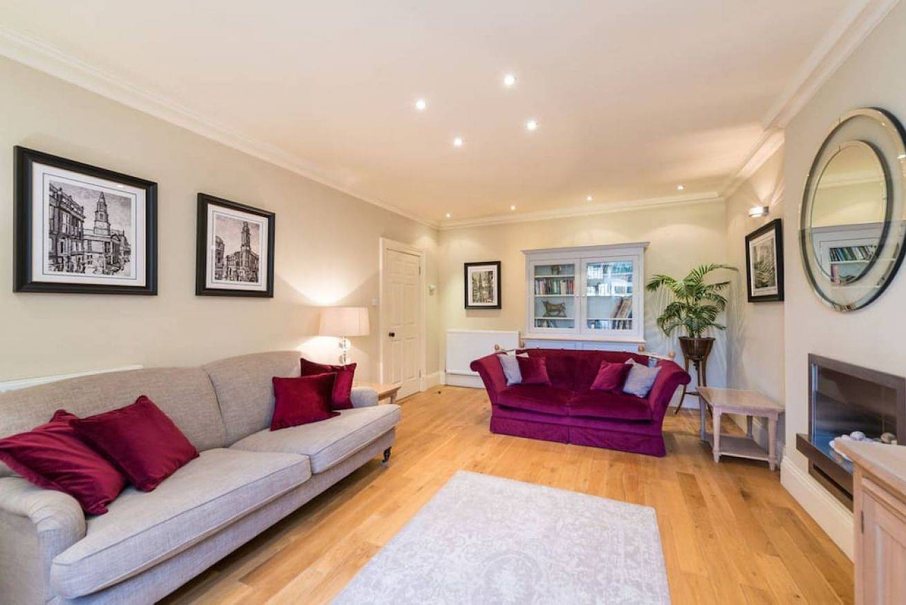 Apartamento entero, Luxury Apartment with Patio in City Centre in Edimburgo, Lothian