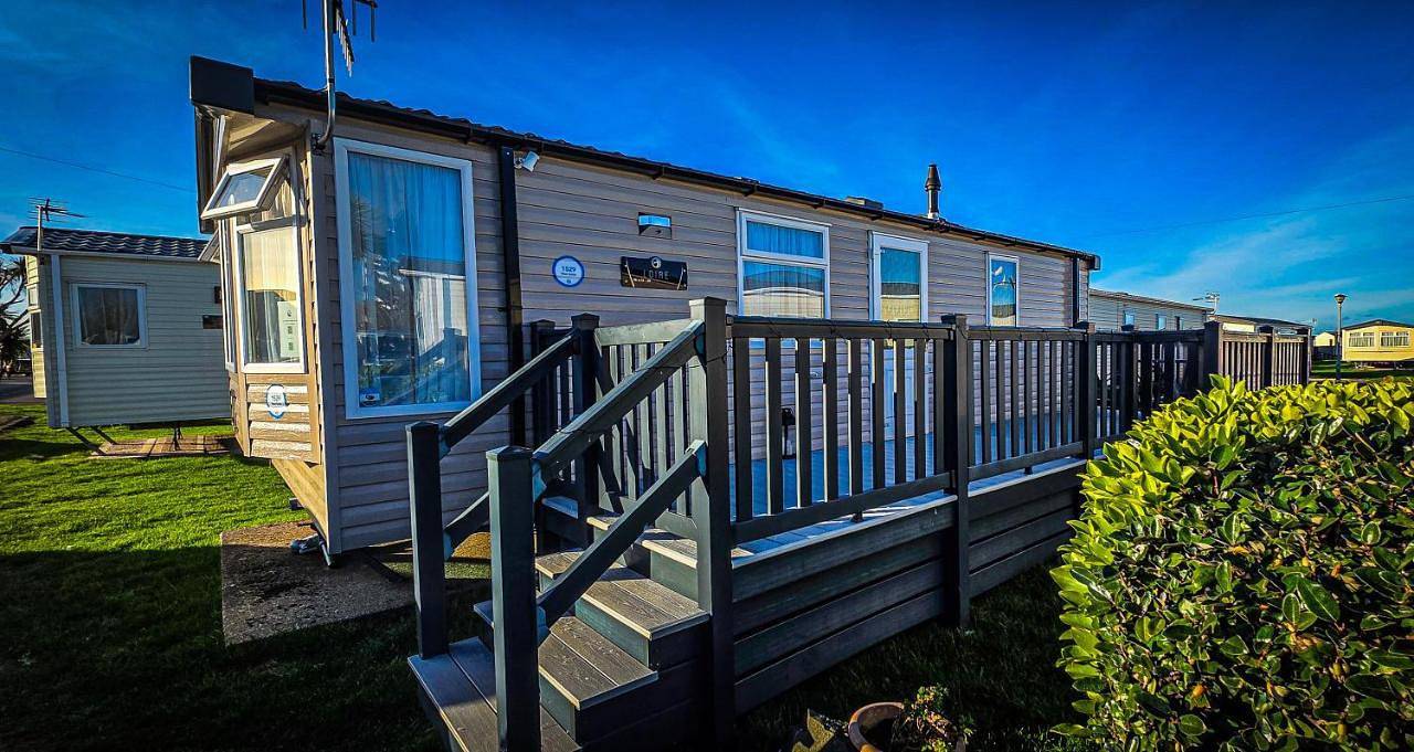 Mobile Home in Selsey, West Sussex