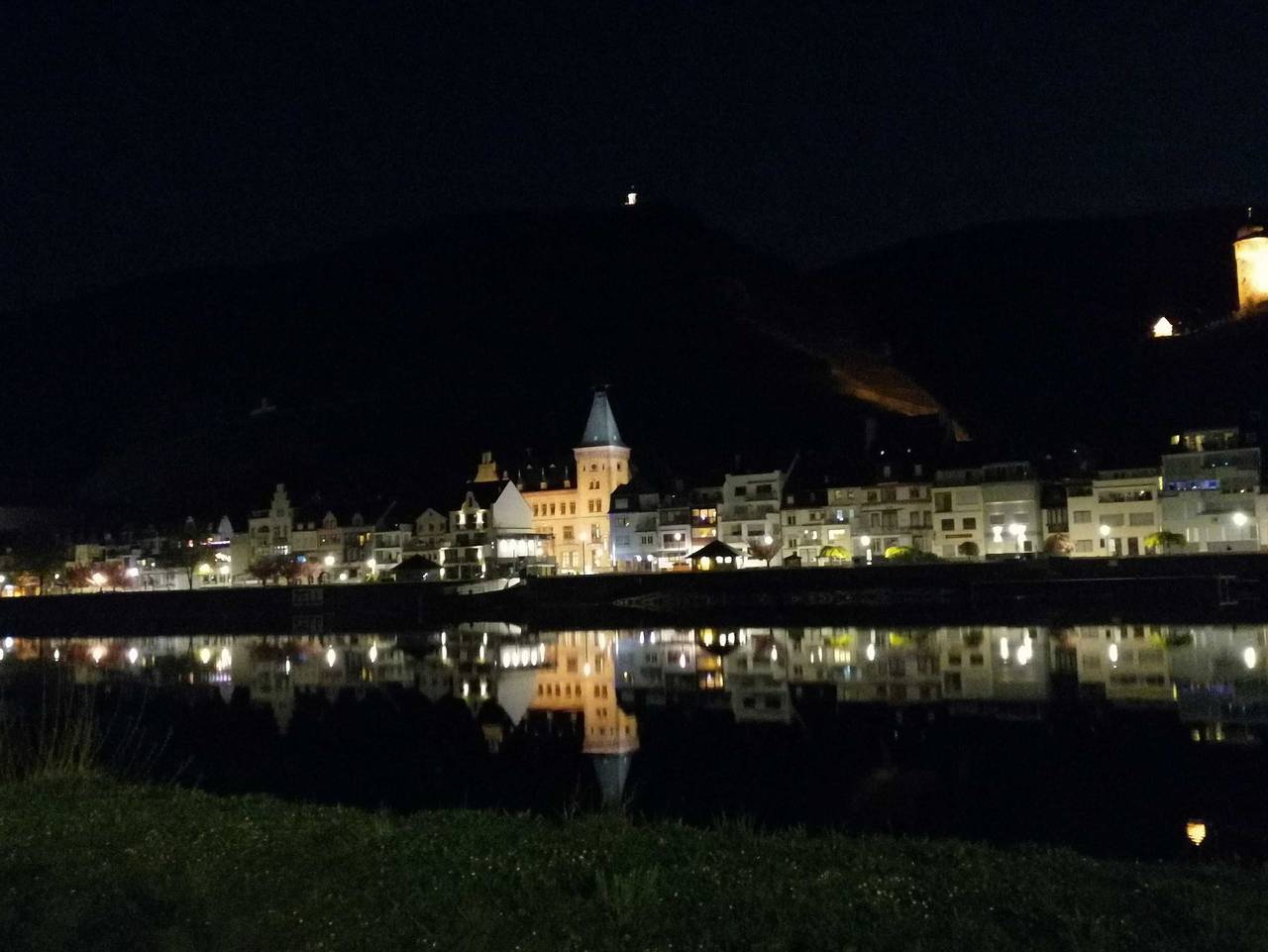 Moselfrische - Fh mit 2 Sz, Dusche/ Wc, Gäste Wc, Terasse, max. 4 P in Zell Stadt (Mosel), Zell (Mosel)