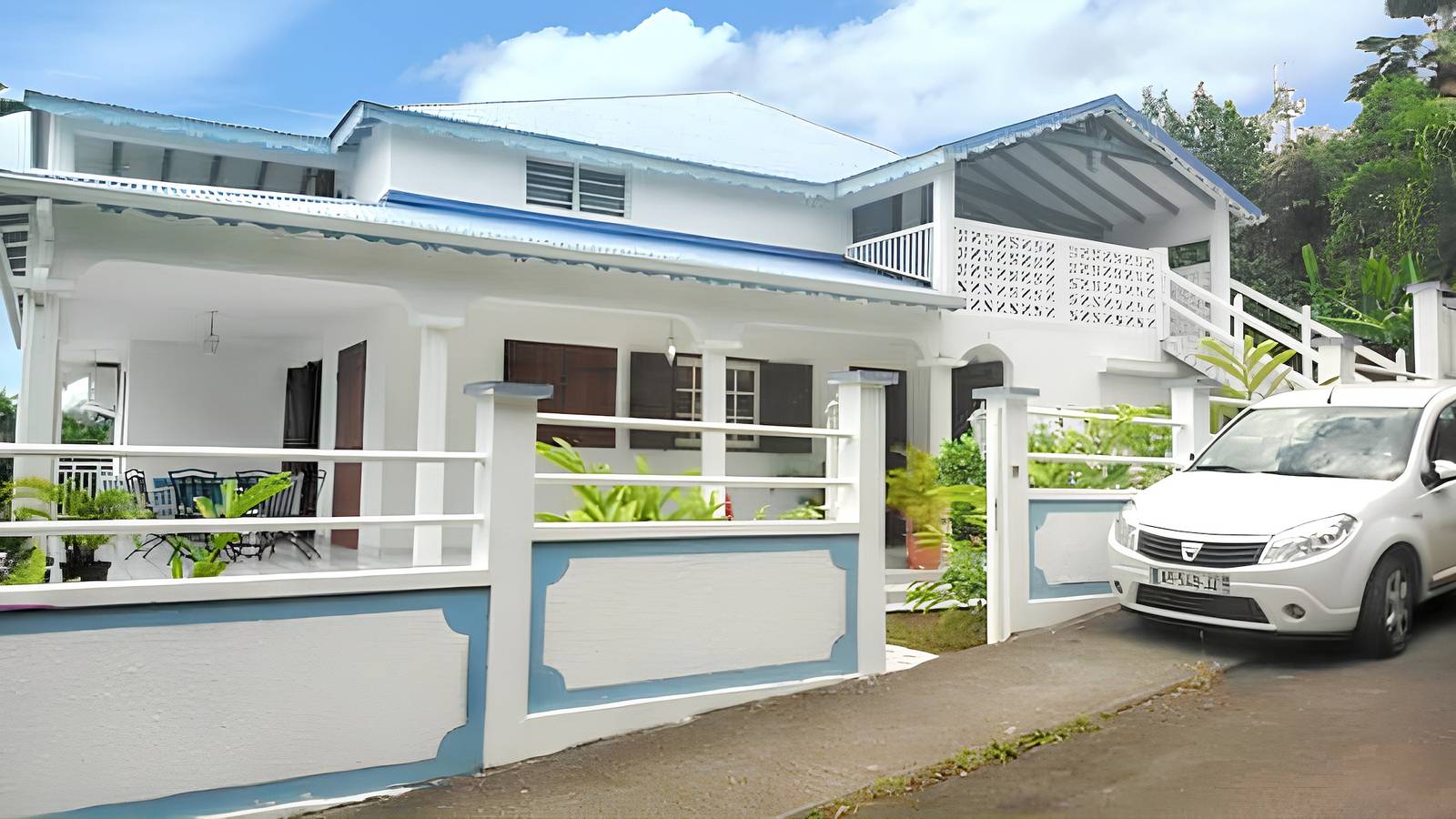 Entire apartment, Spacious Apartment in Deshaies with Sea View in Deshaies, Guadeloupe (Caribbean)
