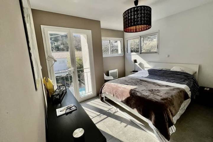 Location de vacances pour 7 personnes, avec terrasse et jardin à Solliès-Toucas - 3