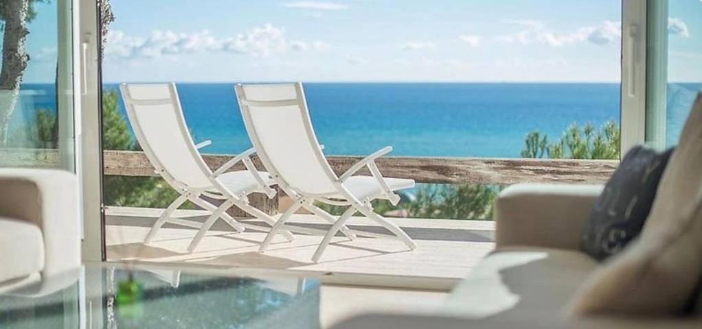Villa per 4 persone, con Balcone e Idromassaggio nonché Terrazza e Giardino a La Mora