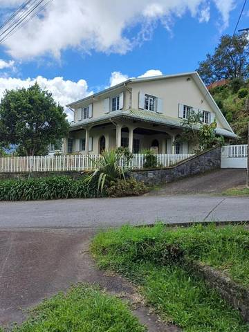 Maison d’hôte pour 2 personnes, avec jardin ainsi que terrasse et vue à Salazie