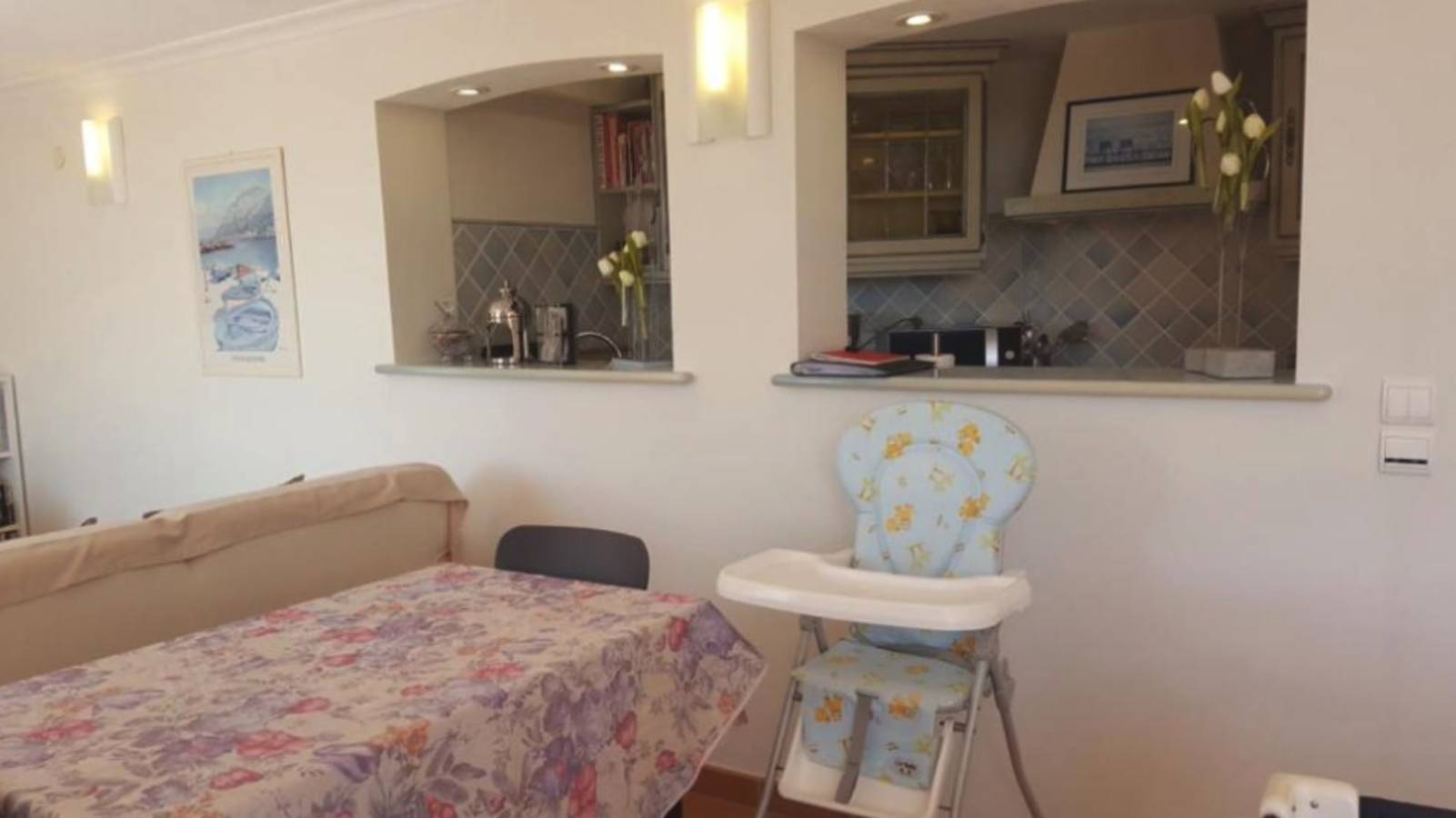 Estudio entero, Estudio "Appartement Les Oliviers" con terraza privada, piscina compartida y Wi-Fi in Saint-André-de-la-Roche, Nizza Region