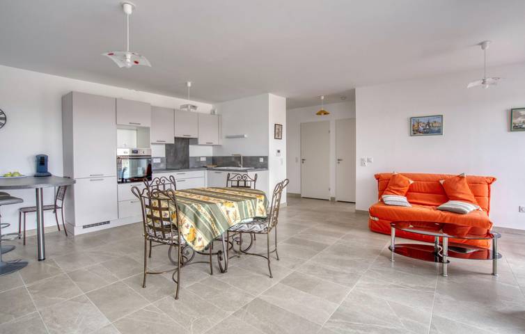 Ganze Ferienwohnung, Gemütliches Apartment mit Küche, Internet, Parkplatz - Nähe Gili Café, Strand & Fluss in La Tremblade, Côte de Beauté
