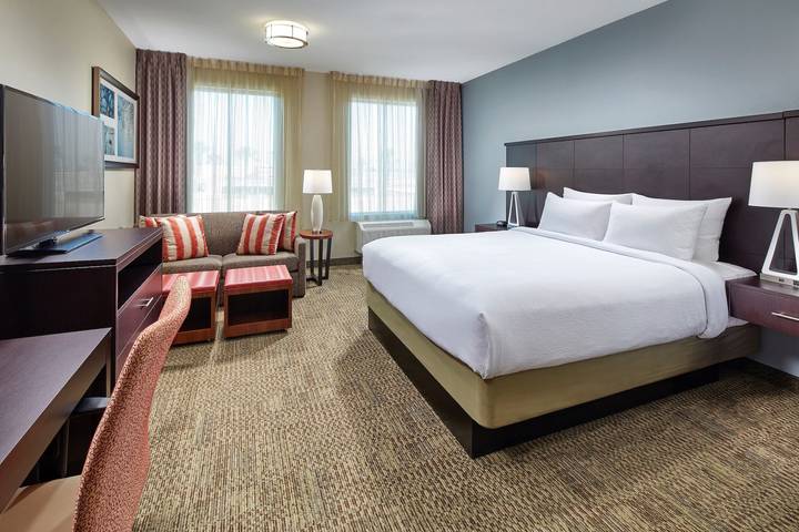 Hotel for 3 people, with pool - 1