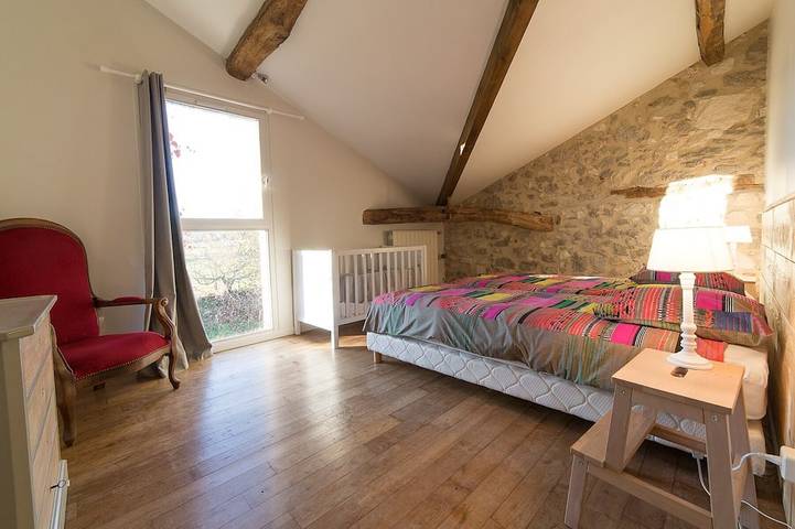 Location de vacances pour 11 personnes, avec terrasse ainsi que piscine et jardin, animaux acceptés à Sainte-Maure-de-Peyriac - 2