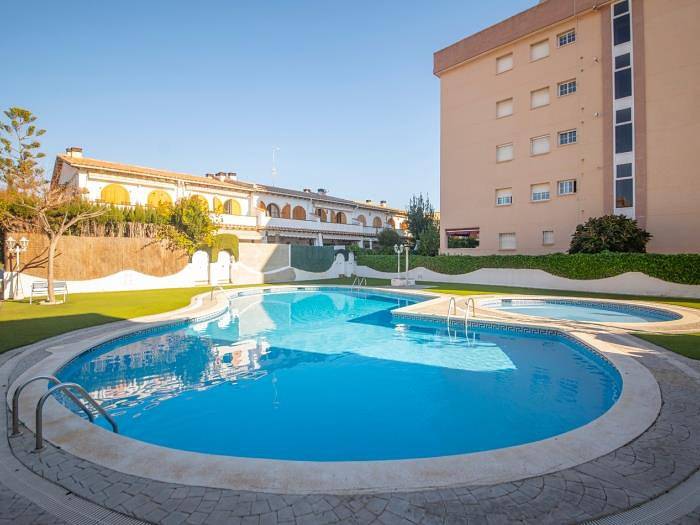 R142 Manila Resort Centrales in Calafell, Costa Dorada