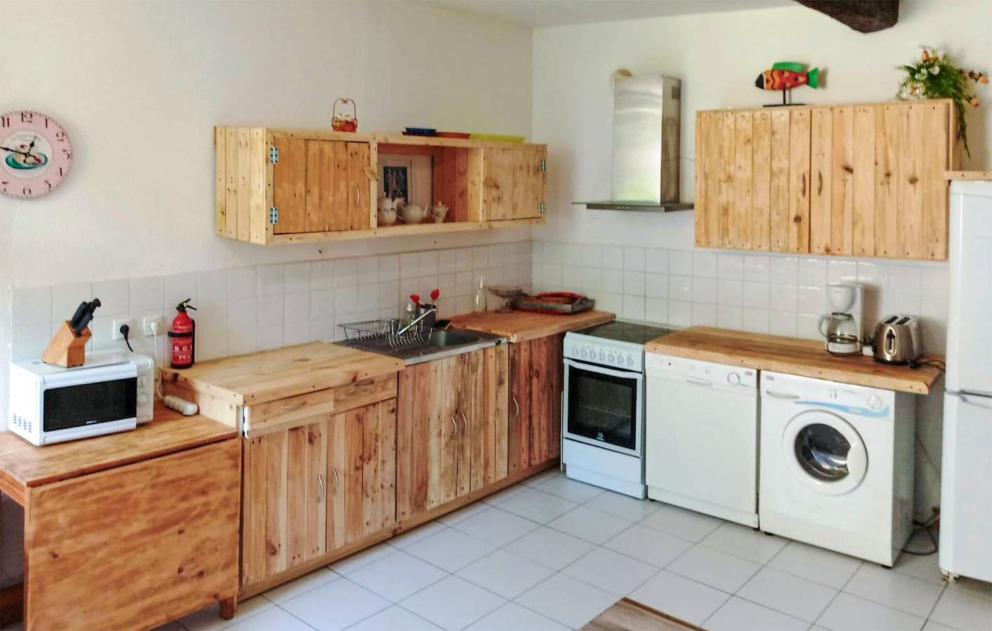 Appartement de luxe avec piscine, WiFi et parking, près du centre de Chalabre in Chalabre, Région de Limoux