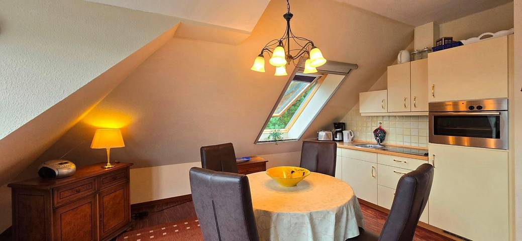 Apartamento entero, 2-Zimmer-Fewo im Dachgeschoss für 2 Personen in Graal-Müritz, Rostock y sus alrededores