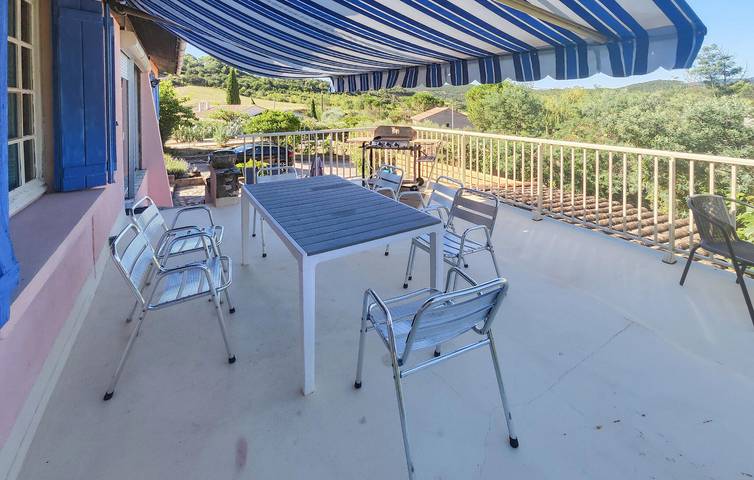 Location de vacances pour 8 personnes, avec piscine ainsi que terrasse et jardin, animaux acceptés à Roquebrun - 2