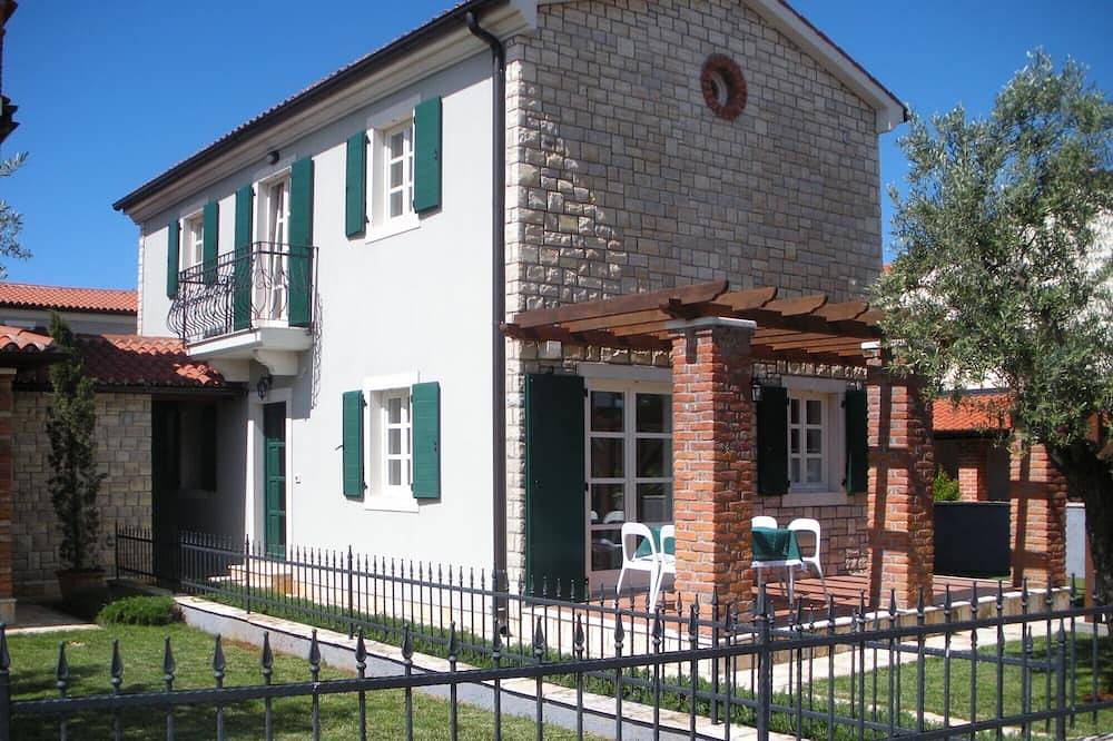 Casa vacanza a Kadumi a partire da 195€ a notte