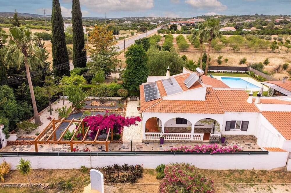 Rustic Retreat in Algoz in Algoz, Faro Distrikt