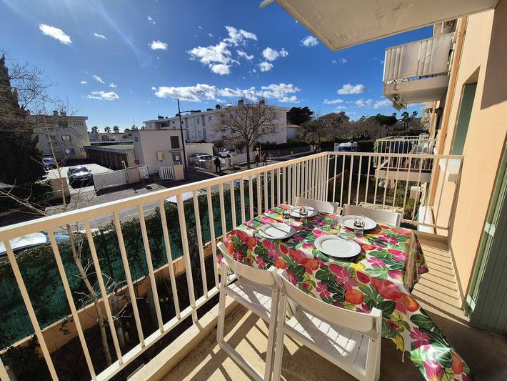 Gîte pour 4 personnes, avec balcon, adapté aux familles à Six-Fours-les-Plages - 2