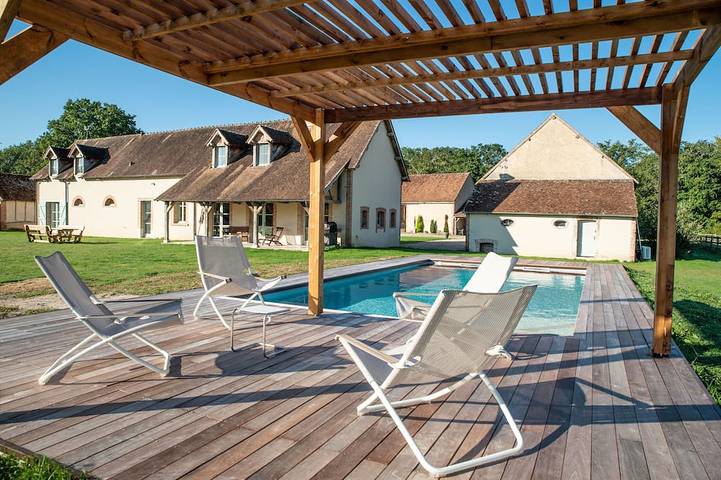 Location de vacances pour 14 personnes, avec Terrasse et Jardin à Châtres-sur-Cher