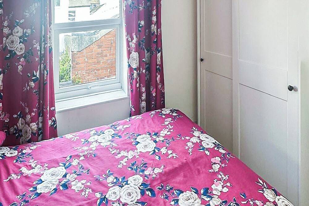 2 bedroom accommodation in Exmouth in Exmouth, Devon