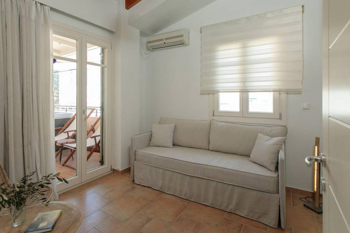 Naxos Chalkion Beautiful Detsis House with jacuzzi in Drymalia, Cicladi