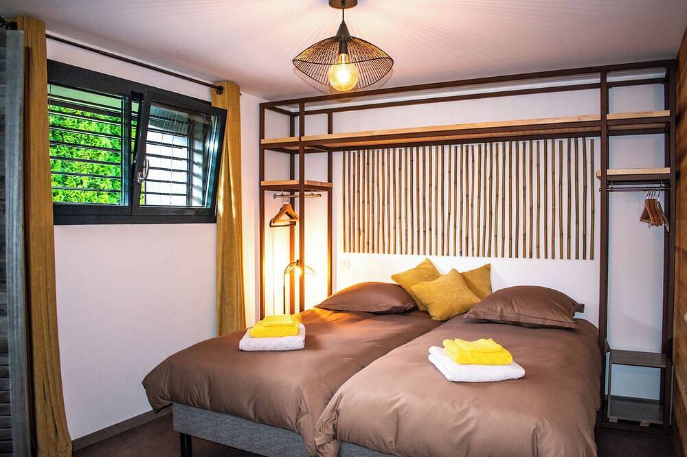 Timber-frame house in the mountains, 10 minutes from the ski slopes in Saint-Maurice-sur-Moselle, Épinal en omgeving