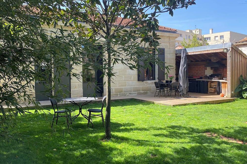 Maison Pierre 3 bedrooms with swimming pool Bordeaux Near Stade Chaban Delmas in Burdeos, Región de Burdeos