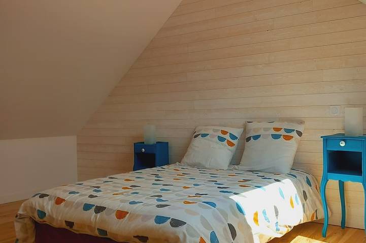 Location de vacances pour 8 personnes, avec jardin et terrasse à Quemper-Guézennec - 4