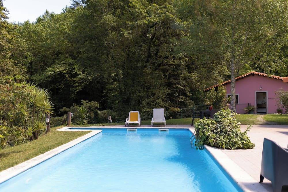 Casa vacanza a Ave a partire da 136€ a notte