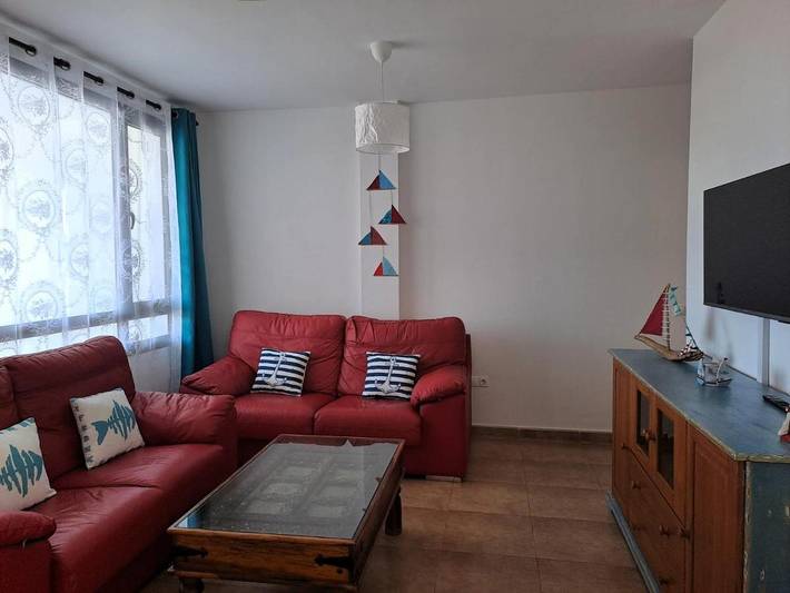 Gîte pour 4 personnes, avec vue et terrasse à La Santa - 2