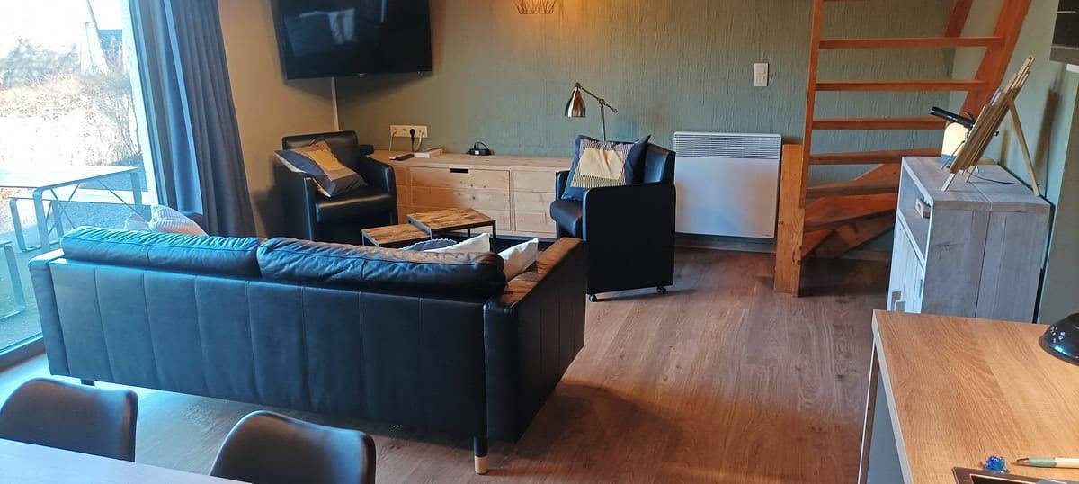 6 person bungalow with sauna and lake view in Vielsalm, Région de Bastogne