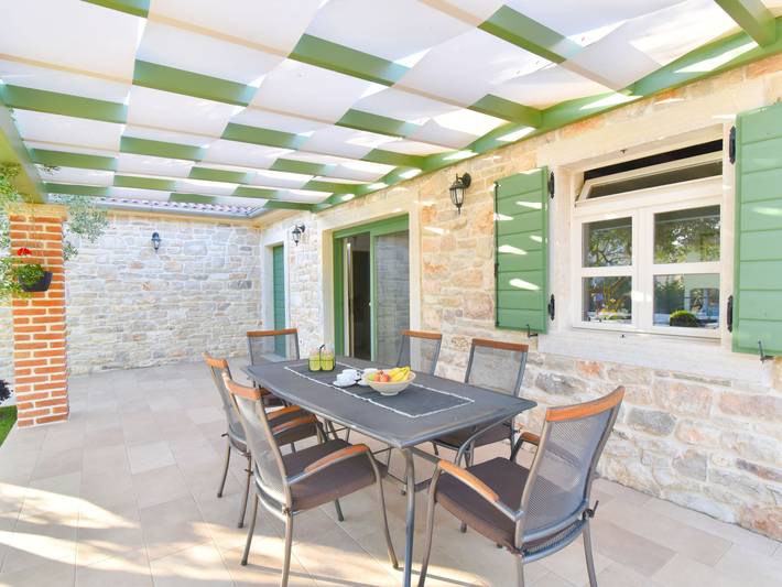 Ferienhaus für 4 Personen, mit Terrasse und Garten in Sukosan - 4