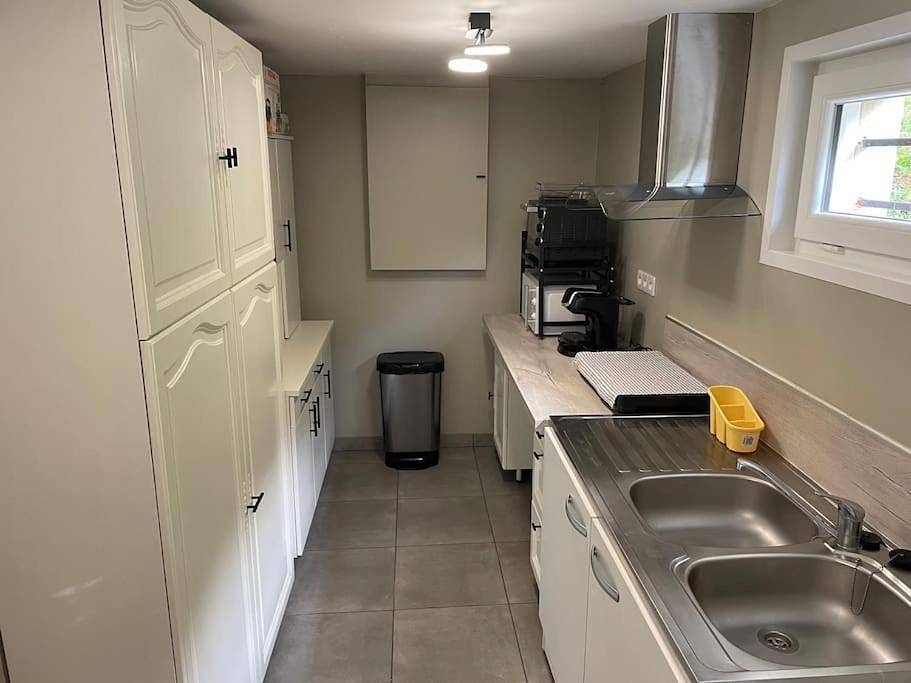 Appartement entier, Appartement terrasse avec vue et parking privé in Louviers, Région de Les Andelys