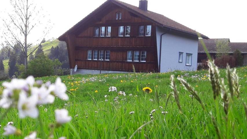 Gîte pour 3 personnes, avec jardin ainsi que terrasse et vue à Appenzell