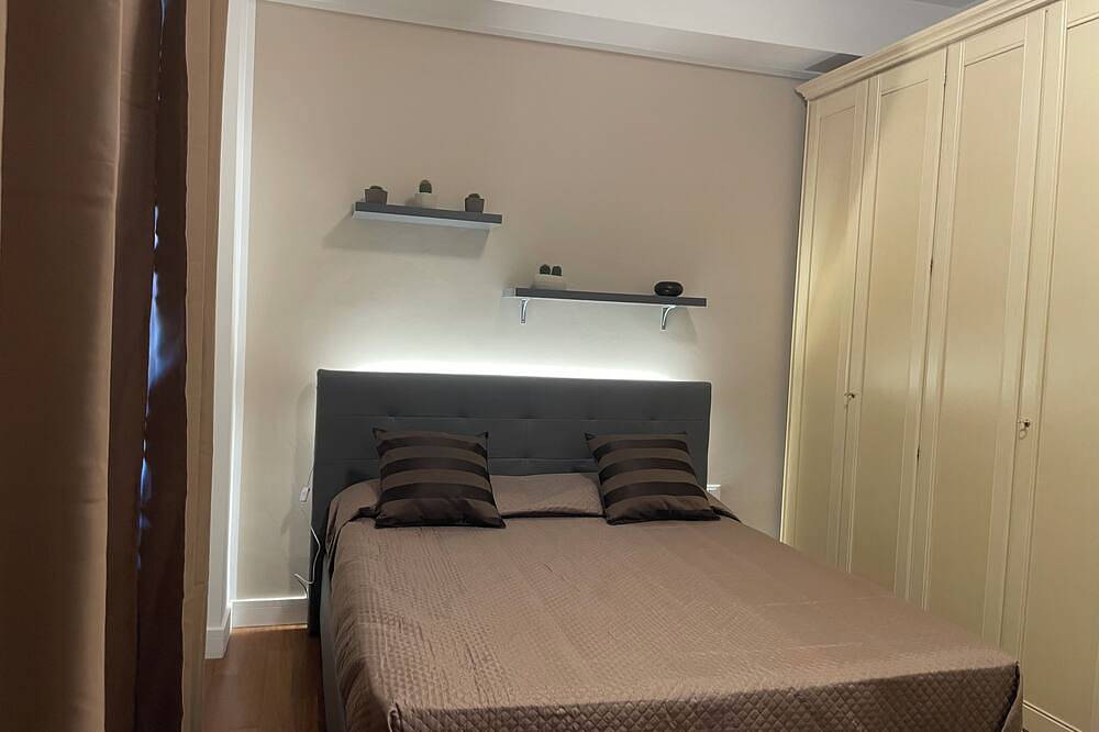 Entire apartment, Cozy apartment in the center of Cosenza equipped with every comfort in Cosenza, Cosenza Province