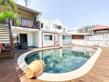 Location de vacances pour 4 personnes, avec piscine et jardin à La Possession