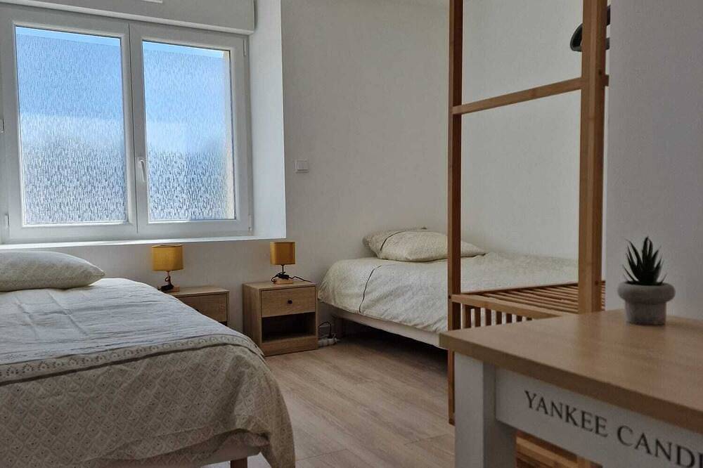 Jolie maison en pierre entièrement rénovée 15V in Saint-Berthevin, Mayenne