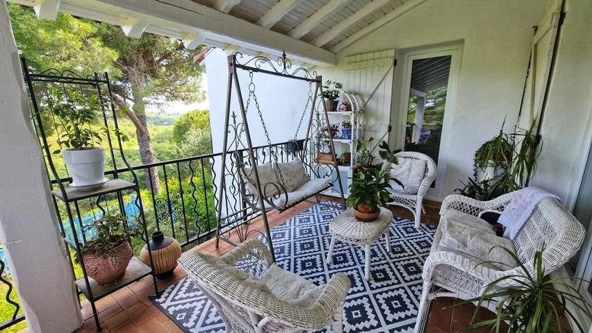 Location de vacances pour 17 personnes, avec vue ainsi que piscine et terrasse, animaux acceptés à Vailhauquès - 3