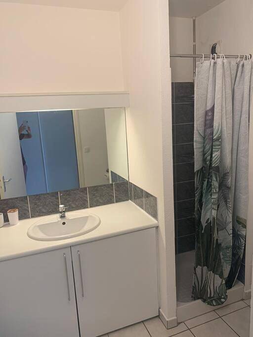 Appartement entier, Studio Bourran + parking in Rodez, Aveyron
