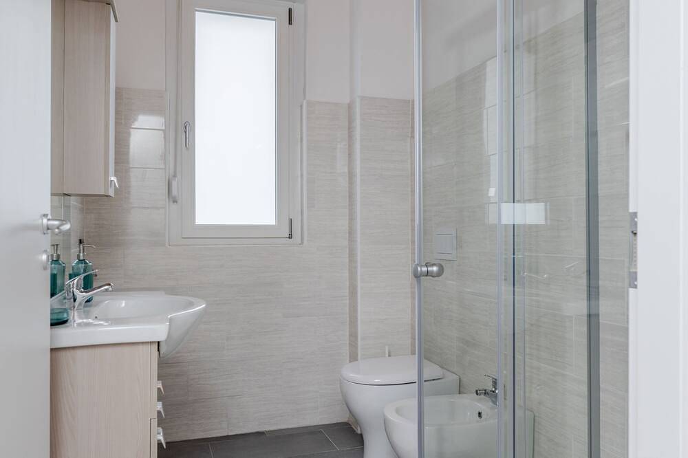 Entire apartment, Cozy Two Bedroom Apartment | Ideal Base for Exploring Milan and Brianza in Cinisello Balsamo, Milan Province