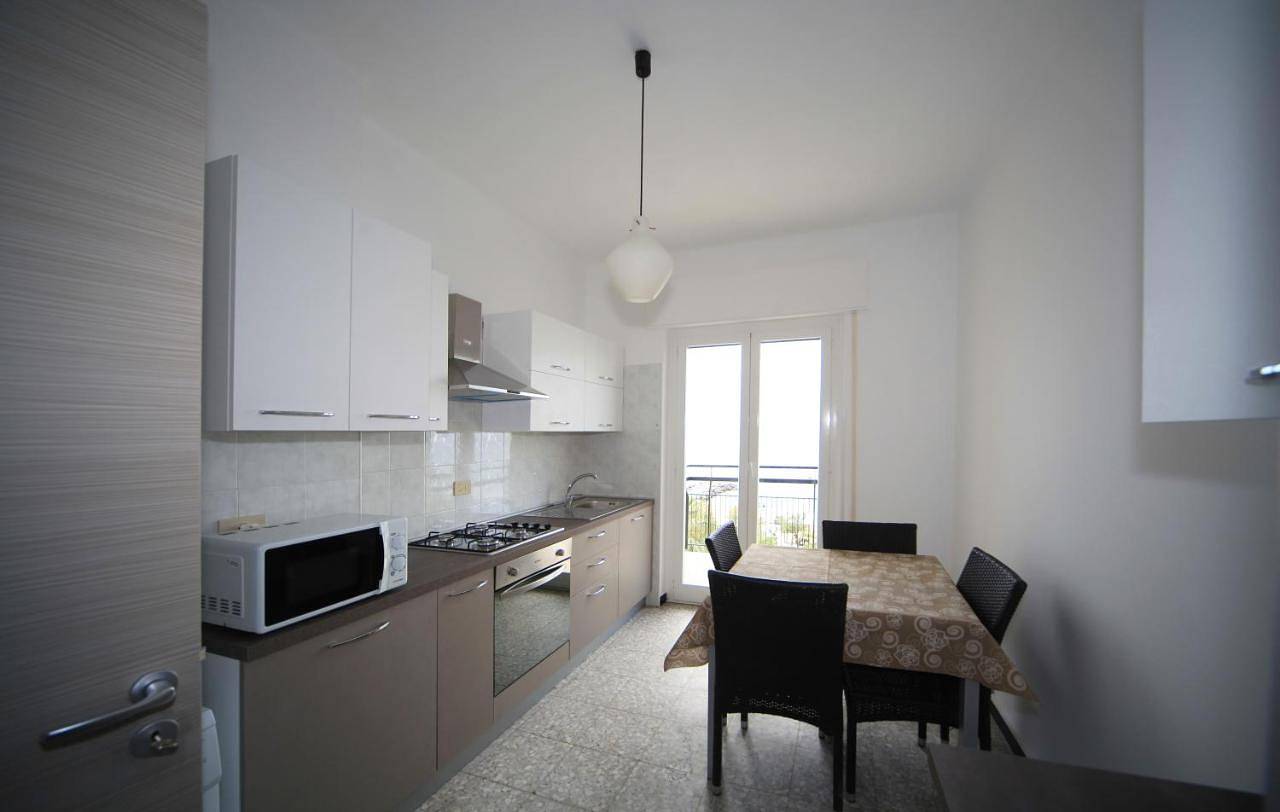 Apartamento entero, Aurelia 158 Int 8 Frontemare 2 in Andora, Riviera di Ponente
