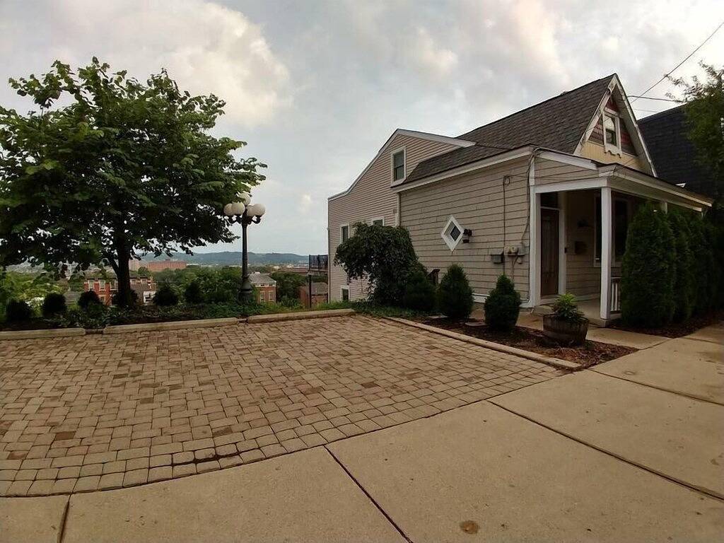 Ganze Wohnung, Tolle Aussicht in Otr, viele Parkplätze und ein großer Garten! in Cincinnati, Hamilton County (OH)