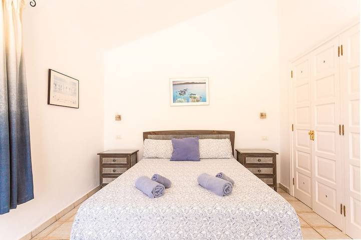 Stunning 4 bed villa with private heated pool and sea views, Golf Del Sur in Oasis del Sur, San Miguel de Abona