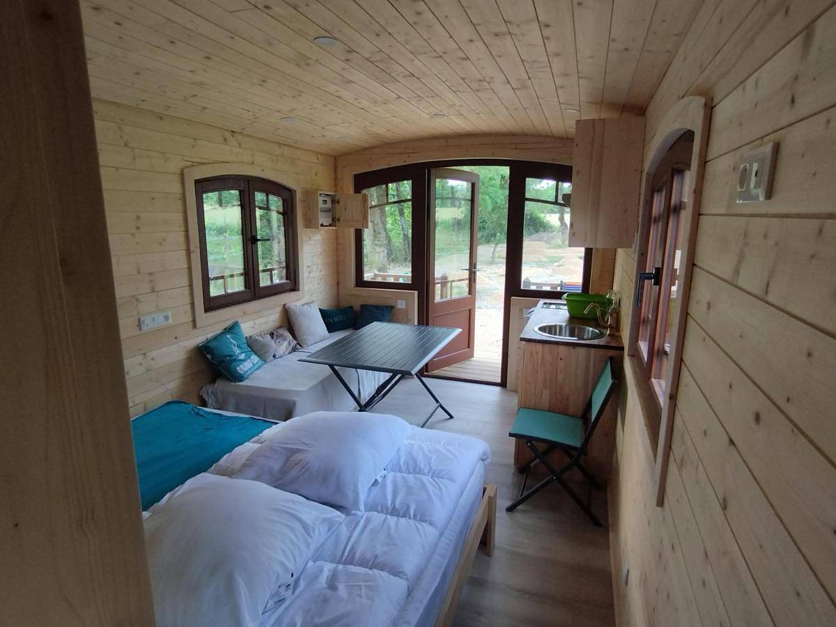 Roulotte tout confort à la ferme 2 in Machecoul-Saint-Même, Région de Nantes