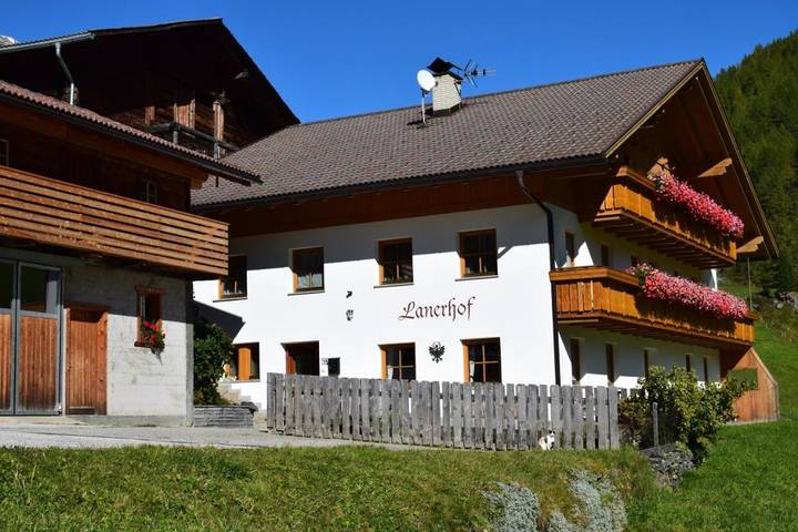 Ferienwohnung für 4 Personen, mit Balkon und Ausblick - 1