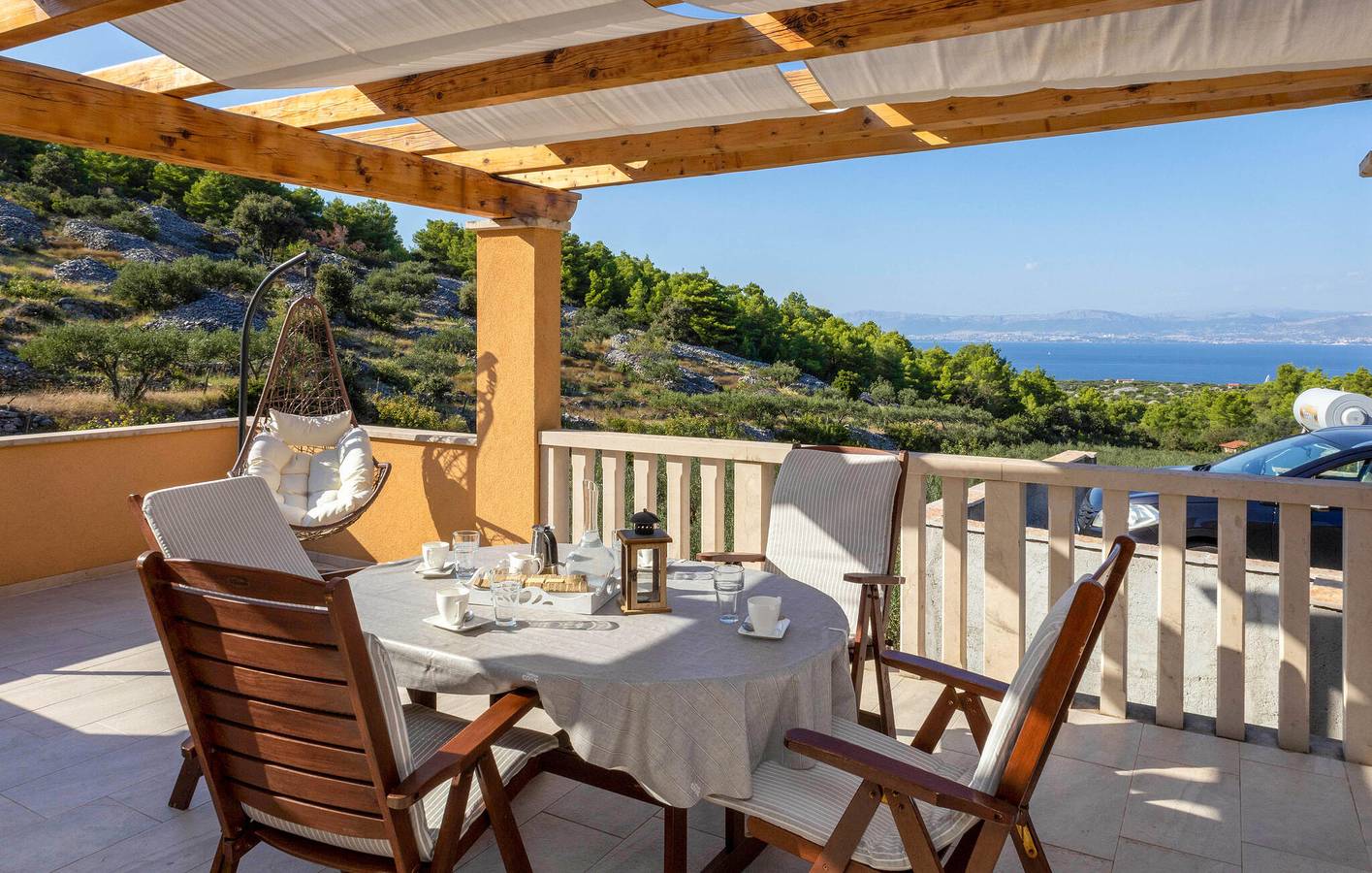 Casa vacanza per 4 persone con terrazza in San Pietro di Brazza, Brac