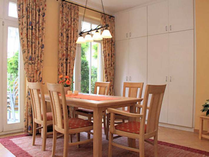 Ferienwohnung für 3 Personen, mit Sauna und Terrasse sowie Pool, kinderfreundlich in Kühlungsborn - 4