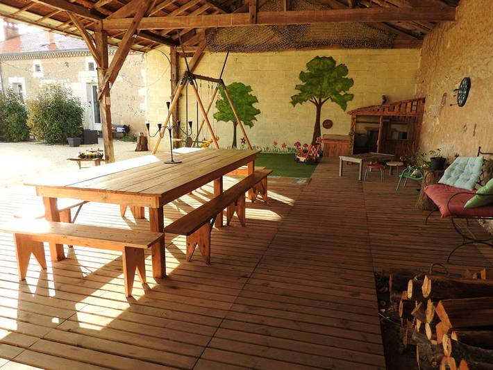Gîte pour 15 personnes, avec piscine ainsi que terrasse et jardin, animaux acceptés en Dordogne - 2
