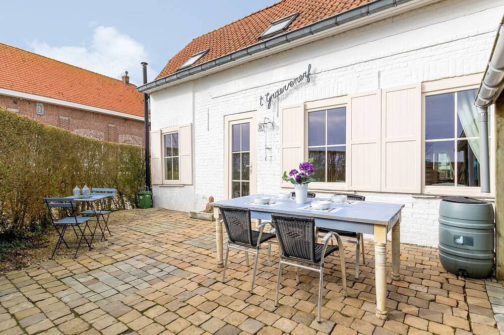 Ferienhaus in Stavele mit Terrasse in Stavele, Alveringem
