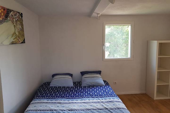 Location de vacances pour 11 personnes, avec terrasse ainsi que jacuzzi et jardin, animaux acceptés à Quinson - 3