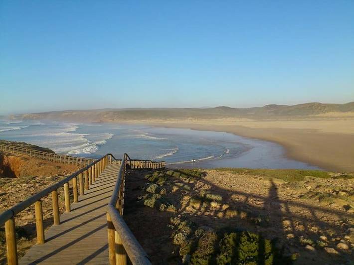 Location de vacances pour 8 personnes, avec piscine ainsi que vue et jardin, animaux acceptés à Carrapateira - 3