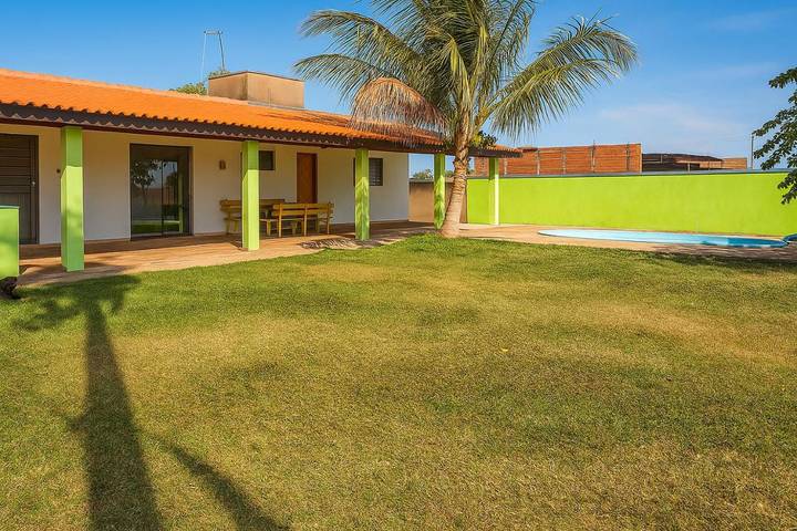 Casas e apartamentos de temporada para 6 pessoas, com jardim e terraço e ainda piscina, com animais de estimação em Avaré