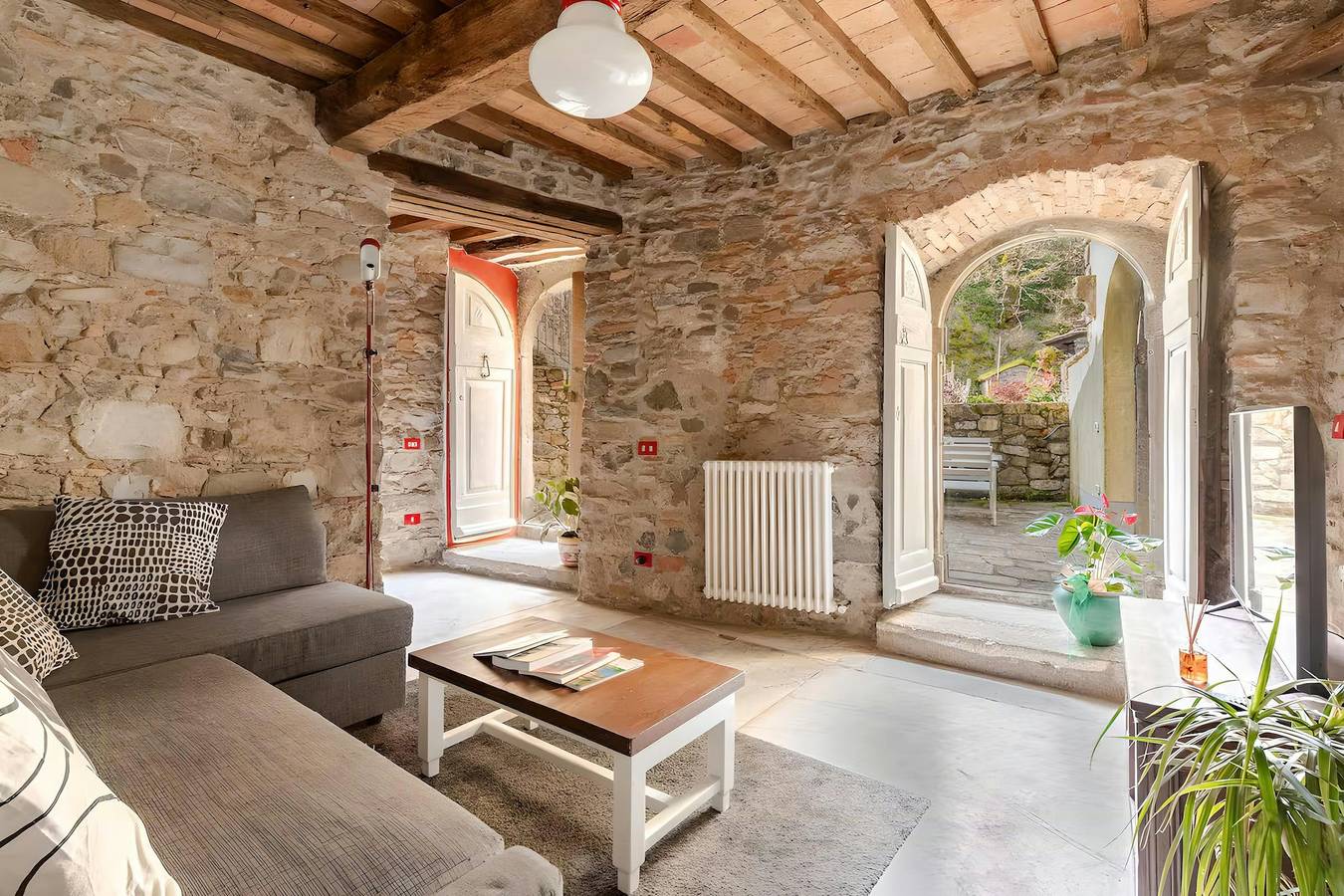 Steinhaus in den Hügeln der Garfagnana in San Romano in Garfagnana, Garfagnana